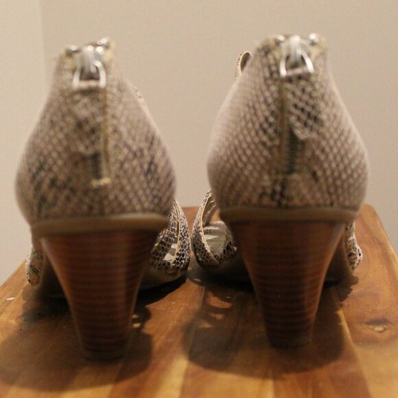 NWOT: Giani Bernini Snakeskin Print Zip Up Heels - Sz 9 - Picture 3 of 7